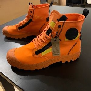 Palladium Pampa Re-Craft Size 11 Orange